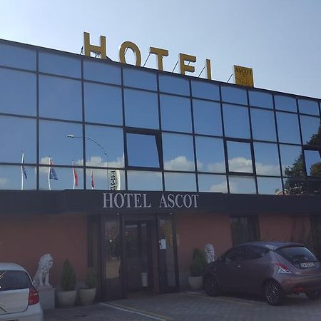 Hotel Ascot Binasco Esterno foto