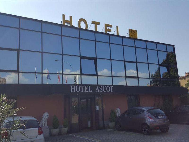 Hotel Ascot Binasco Esterno foto