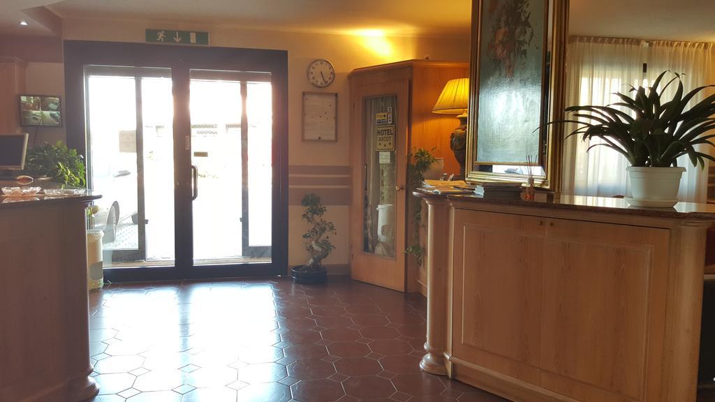 Hotel Ascot Binasco Esterno foto