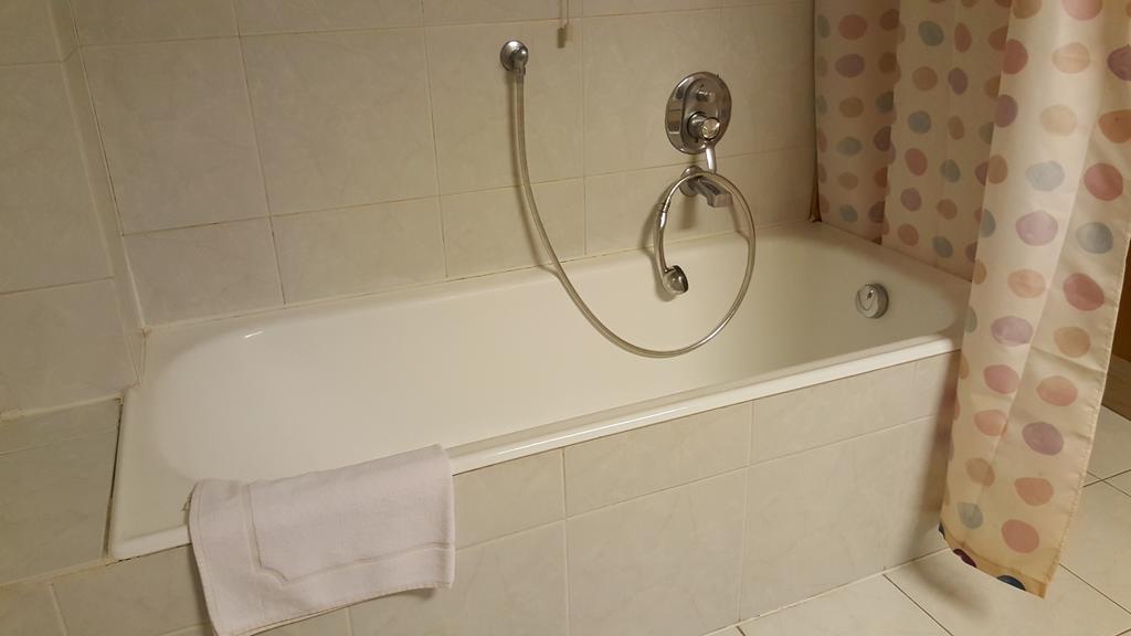 Hotel Ascot Binasco Esterno foto