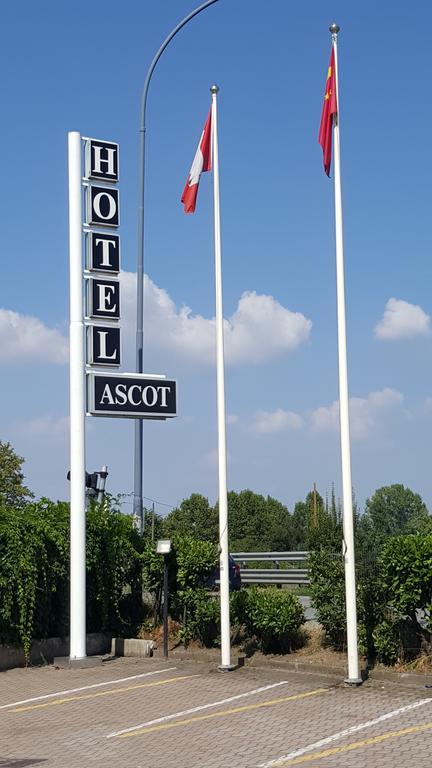 Hotel Ascot Binasco Esterno foto